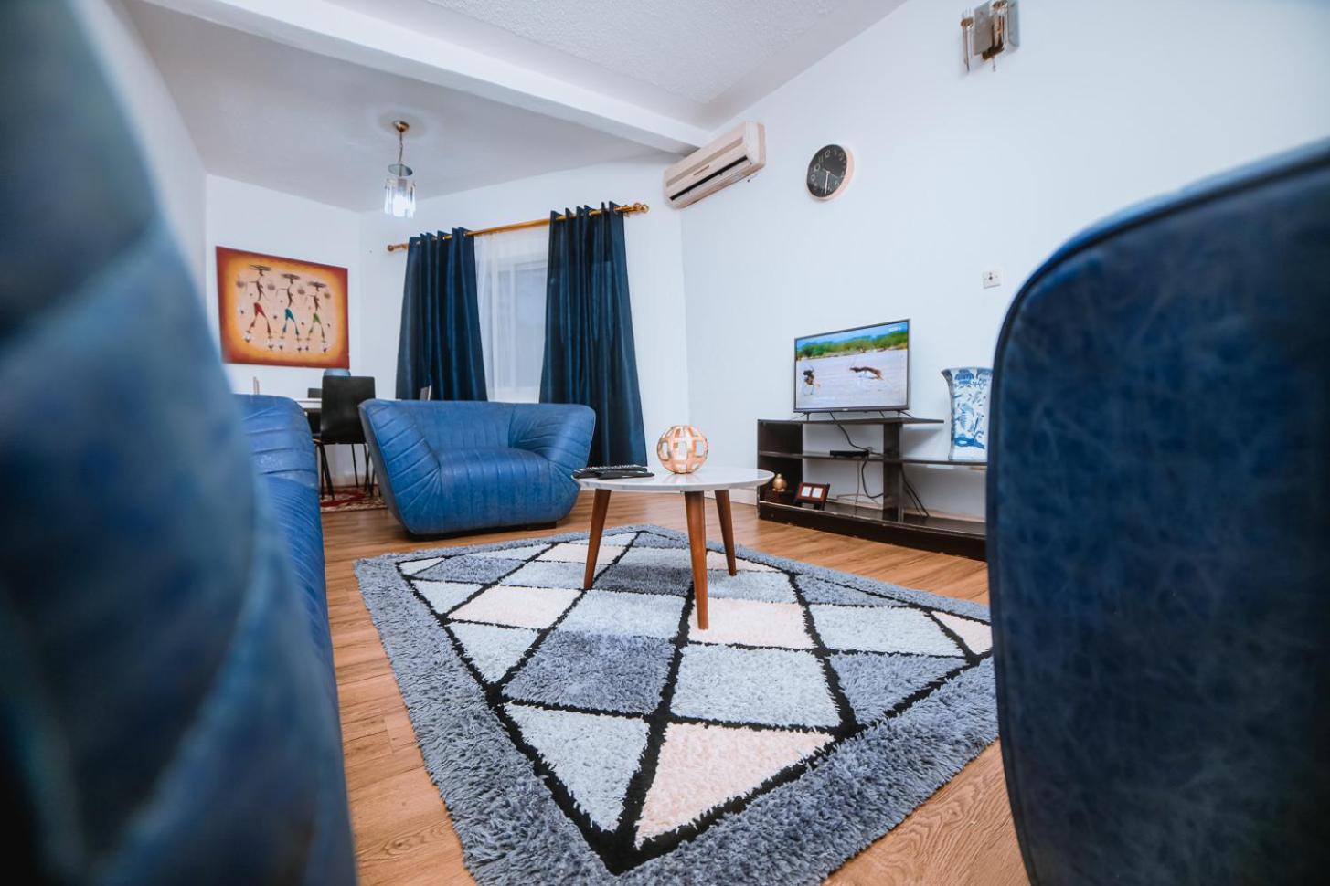 Les Residences De La Providence - Appart Hotel Яунде Экстерьер фото