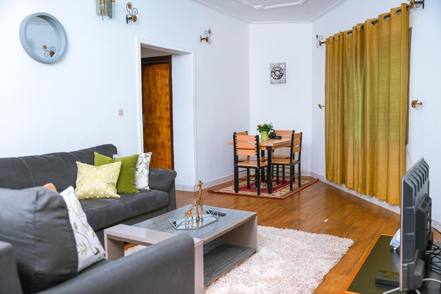 Les Residences De La Providence - Appart Hotel Яунде Экстерьер фото